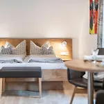 Schaetzlehof 3*
