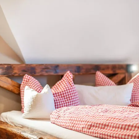 Schaetzlehof Guest house